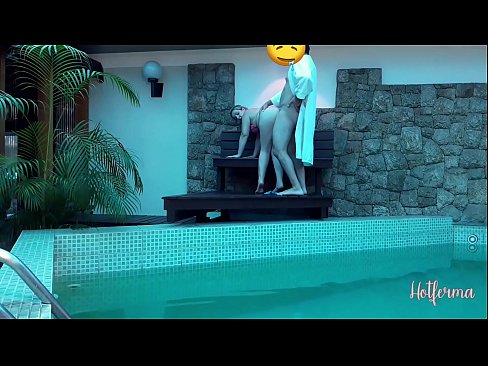 ❤️ Boss invita a cameriera à a piscina, ma ùn pudia resiste à un caldu ❤ Video sessu à co.flvporn.ru ❌️